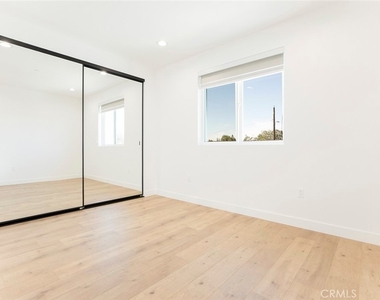 7612 N Shadyglade Avenue - Photo Thumbnail 24