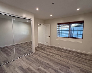 10733 Tujunga Canyon - Photo Thumbnail 14