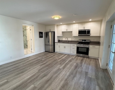 10733 Tujunga Canyon - Photo Thumbnail 4