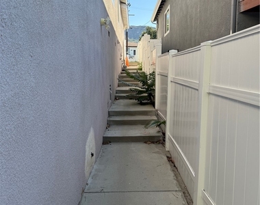 10733 Tujunga Canyon - Photo Thumbnail 2