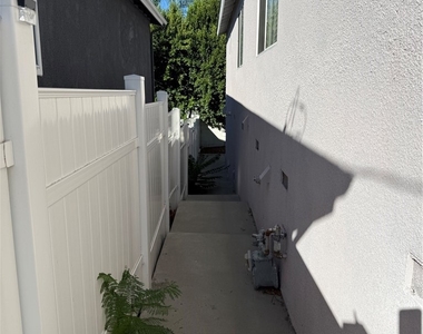 10733 Tujunga Canyon - Photo Thumbnail 1