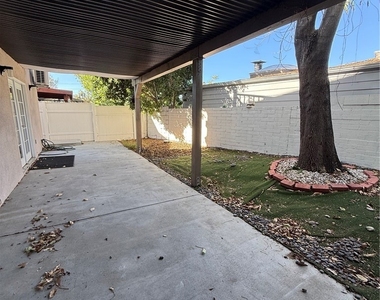 10733 Tujunga Canyon - Photo Thumbnail 18