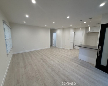 1454 E Wilson - Photo Thumbnail 7