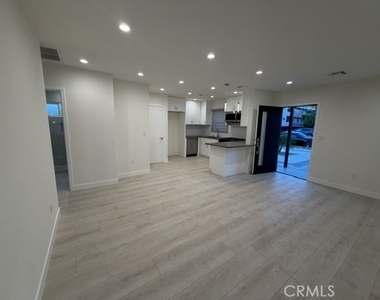 1454 E Wilson - Photo Thumbnail 8