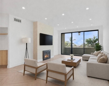 8455 Fountain Avenue - Photo Thumbnail 1