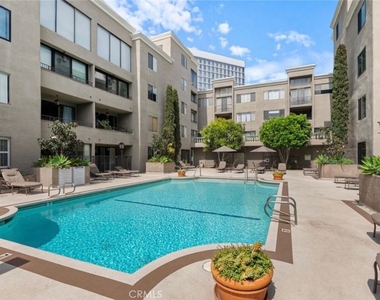 8455 Fountain Avenue - Photo Thumbnail 8