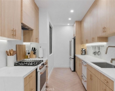 8455 Fountain Avenue - Photo Thumbnail 2