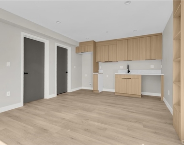659 S Soto Street - Photo Thumbnail 7