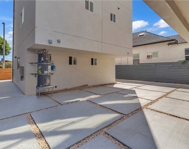 659 S Soto - Photo Thumbnail 50