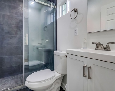6504 W 84th Place - Photo Thumbnail 18