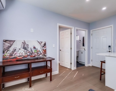 6504 W 84th Place - Photo Thumbnail 6