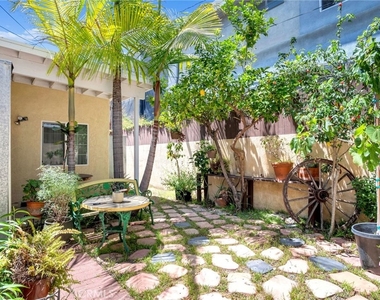 7275 Fountain Avenue - Photo Thumbnail 21