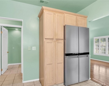 7275 Fountain Avenue - Photo Thumbnail 6