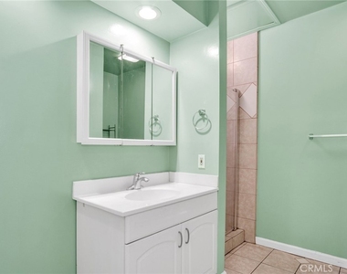 7275 Fountain Avenue - Photo Thumbnail 14