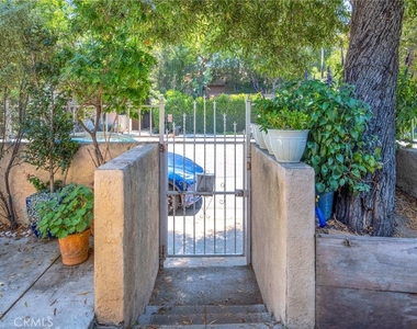 7275 Fountain Avenue - Photo Thumbnail 23