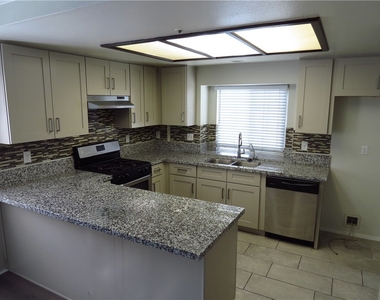 14410 Chaparral Drive - Photo Thumbnail 10