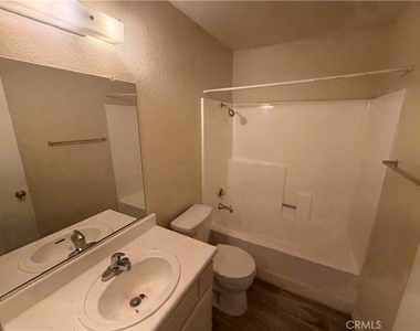 532 E Lugonia Avenue - Photo Thumbnail 4