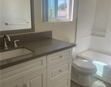 6819 Whitsett - Photo Thumbnail 8