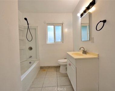 11517 Medina Court - Photo Thumbnail 5