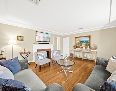 846 Palo Alto Drive - Photo Thumbnail 2
