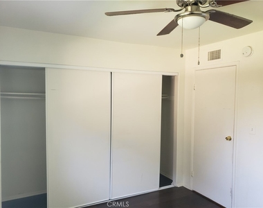 1022 W Calle De Las Estrellas - Photo Thumbnail 9
