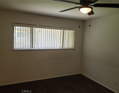1022 W Calle De Las Estrellas - Photo Thumbnail 8