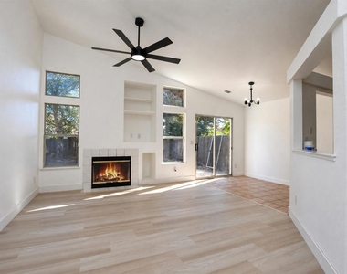 5119 Homestead - Photo Thumbnail 3