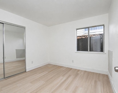 5119 Homestead - Photo Thumbnail 10