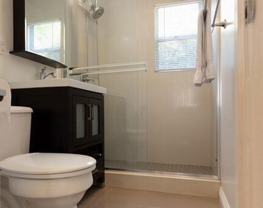 1341 Stanford Street - Photo Thumbnail 6