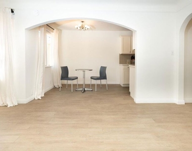 1341 Stanford Street - Photo Thumbnail 4