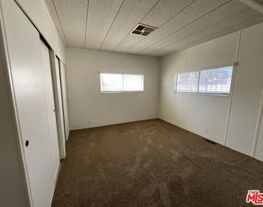 1014 W Johnston Avenue - Photo Thumbnail 9