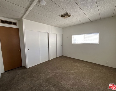 1014 W Johnston Avenue - Photo Thumbnail 6
