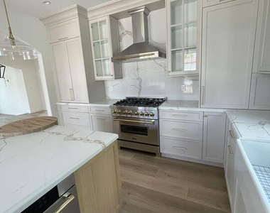 2300 N Commonwealth Avenue - Photo Thumbnail 43