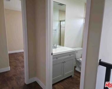 1334 W 62 - Photo Thumbnail 14