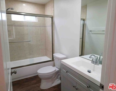 1334 W 62 - Photo Thumbnail 16