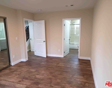 1334 W 62 - Photo Thumbnail 11