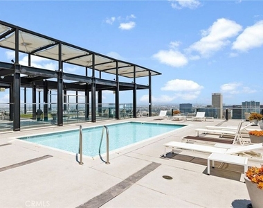 3810 Wilshire Blvd - Photo Thumbnail 4