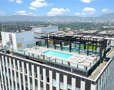3810 Wilshire Blvd - Photo Thumbnail 6