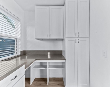 1244 N Genesee - Photo Thumbnail 3