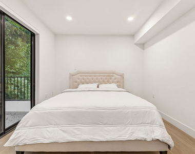 3659 1/2 Regal Pl, Los Angeles, Ca 90068, Usa - Photo Thumbnail 28