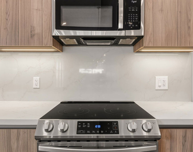 3659 1/2 Regal Pl, Los Angeles, Ca 90068, Usa - Photo Thumbnail 13