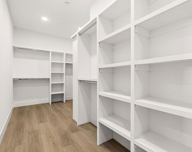 3659 1/2 Regal Pl, Los Angeles, Ca 90068, Usa - Photo Thumbnail 21