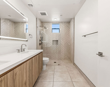 3659 1/2 Regal Pl, Los Angeles, Ca 90068, Usa - Photo Thumbnail 23