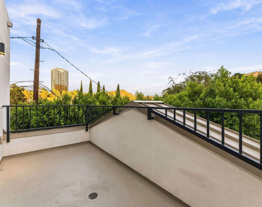 3659 1/2 Regal Pl, Los Angeles, Ca 90068, Usa - Photo Thumbnail 53