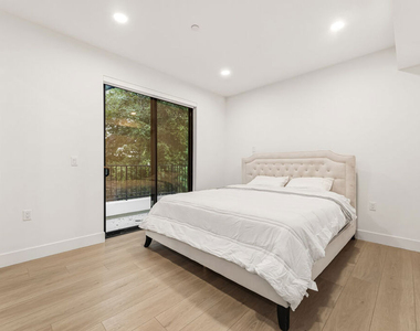 3659 1/2 Regal Pl, Los Angeles, Ca 90068, Usa - Photo Thumbnail 27