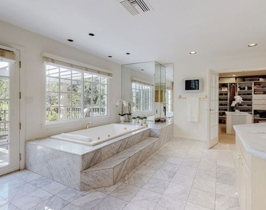 898 N Bundy Drive - Photo Thumbnail 12