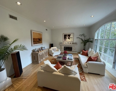 898 N Bundy Drive - Photo Thumbnail 16