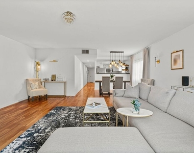 11907 Darlington Avenue - Photo Thumbnail 2