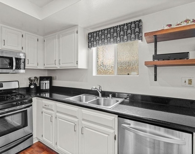 11907 Darlington Avenue - Photo Thumbnail 4