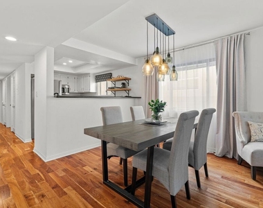 11907 Darlington Avenue - Photo Thumbnail 3